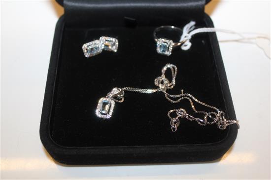 18ct white gold diamond and aqua suite